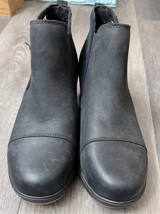 Sorel Shoes - SOREL women’s black waterproof Chelsea ankle boots in size 8.